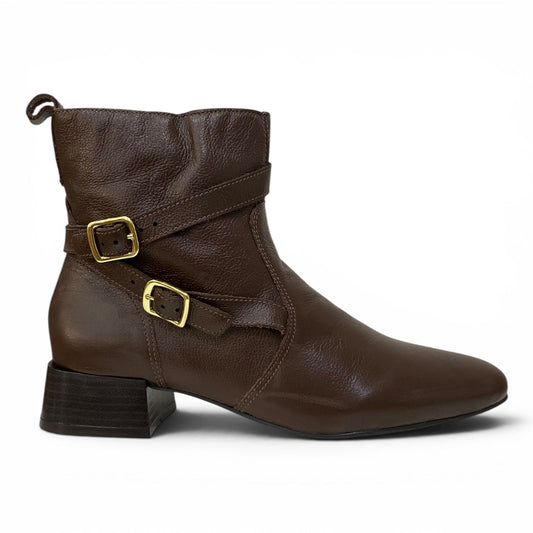 Bota Marrom em Couro com Fivelas Salto Bloco 3cm