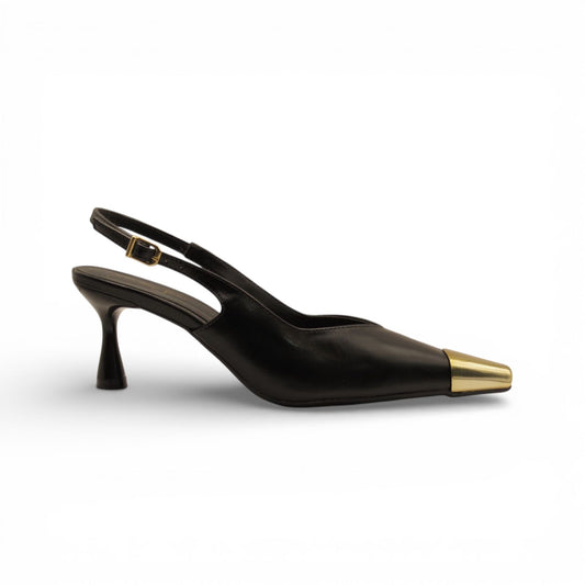 Scarpin Slingback Preto com Bico Dourado - Lilian Soares
