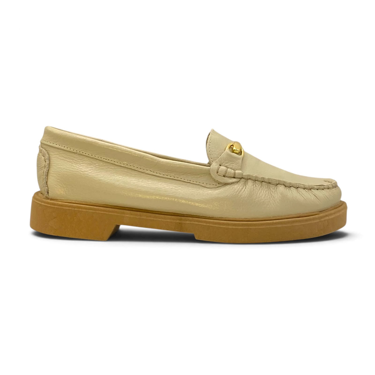 Mocassim Loafer Off White em Couro e Fivela Dourada Lilian Soares