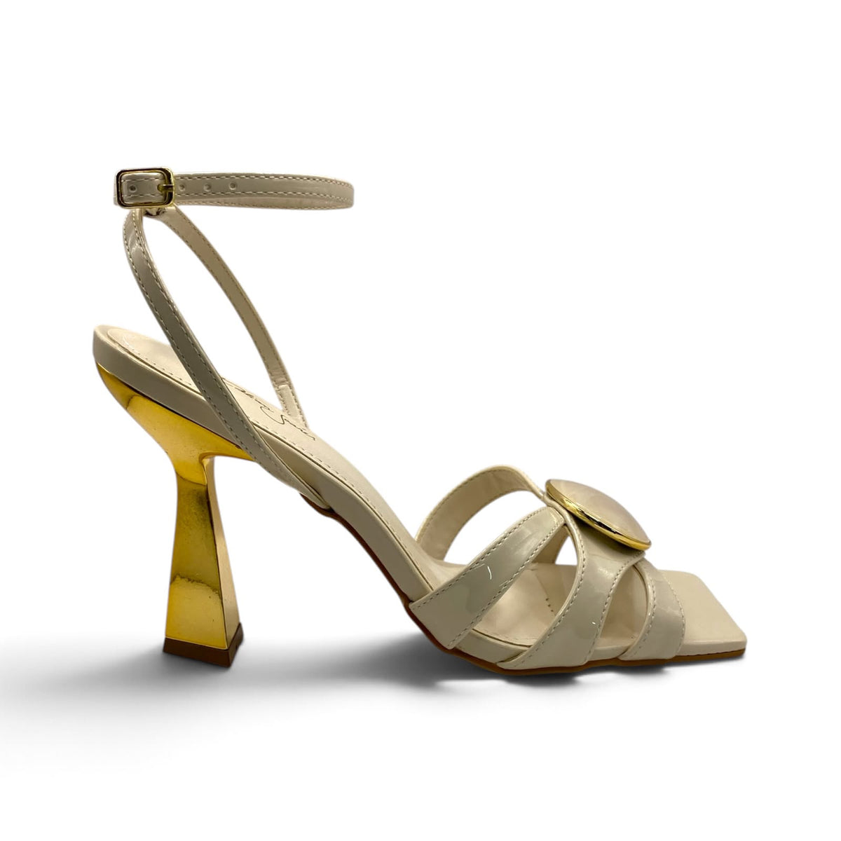 Sandália Off White com Aplicação de Pedra Salto Dourado Lilian Soares