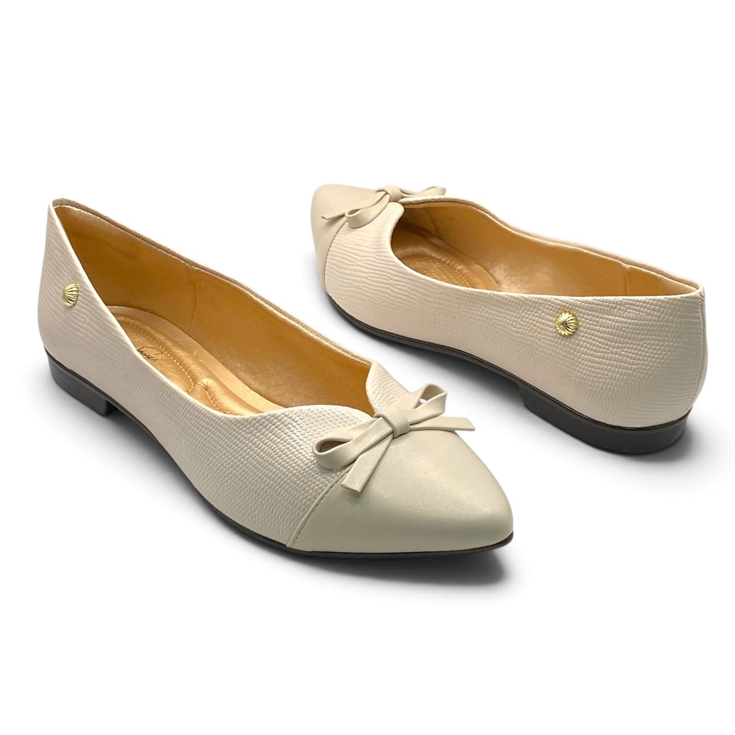 Sapatilha Feminina Bico Fino Off White Mista Liso e Texturizada com Laço Lilian Soares