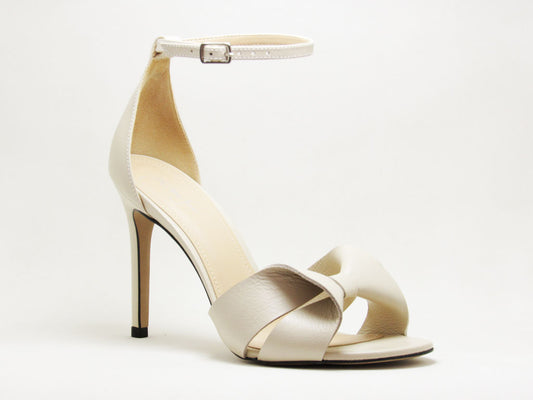 Sandália Off White com Laço - Lilian Soares