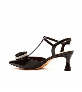 Scarpin Slingback Preto com Flor Artesanal Salto Baixo Cecconello - Lilian Soares