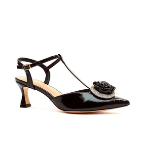 Scarpin Slingback Preto com Flor Artesanal Salto Baixo Cecconello - Lilian Soares